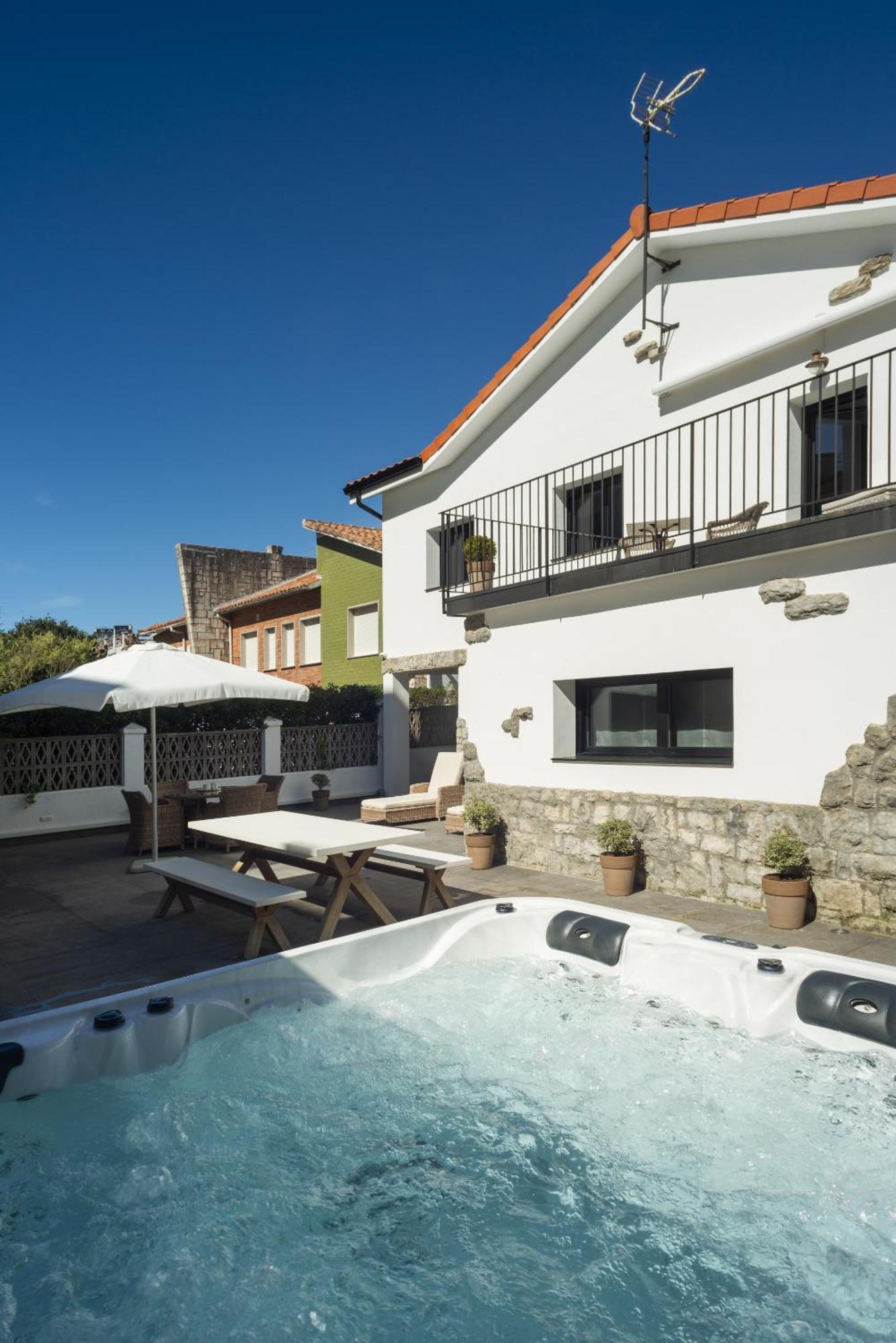 La Playa Suites Suances Exteriér fotografie